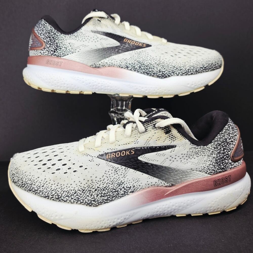 Brooks Women 8.5 Comfy footwear